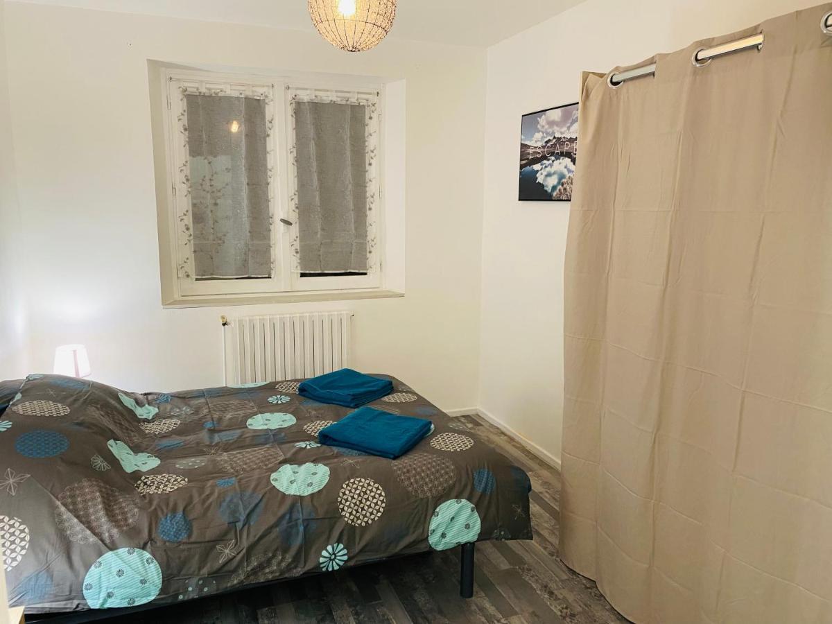 Studio 40M2 Plein Pied Avec Parking Jussac Dış mekan fotoğraf