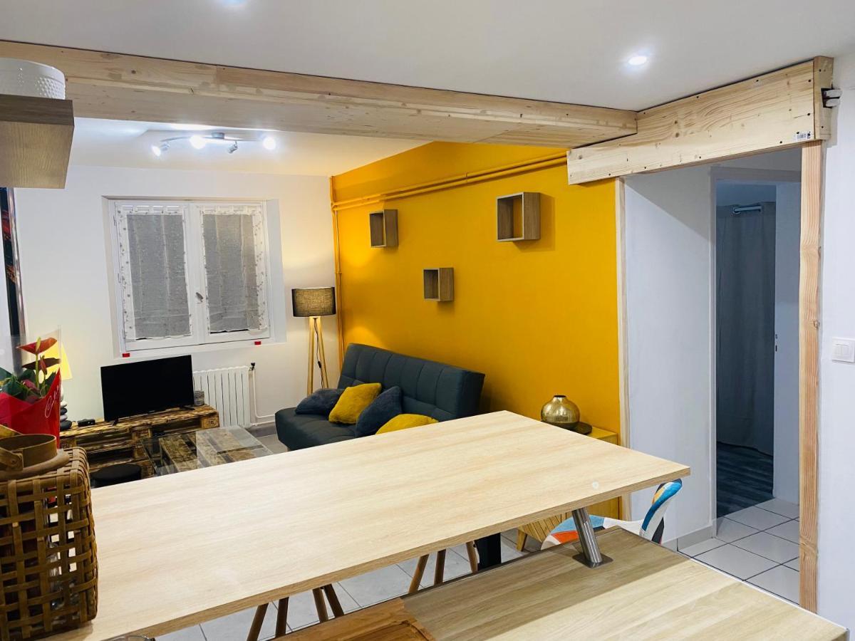 Studio 40M2 Plein Pied Avec Parking Jussac Dış mekan fotoğraf